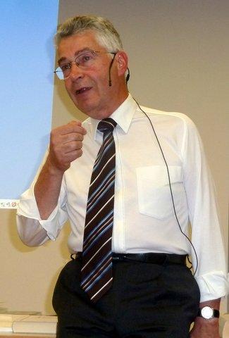 Prof. Dr. Oplatka András kérdésekre válaszol a Gróf Bánffy Miklós életéről szóló előadása után